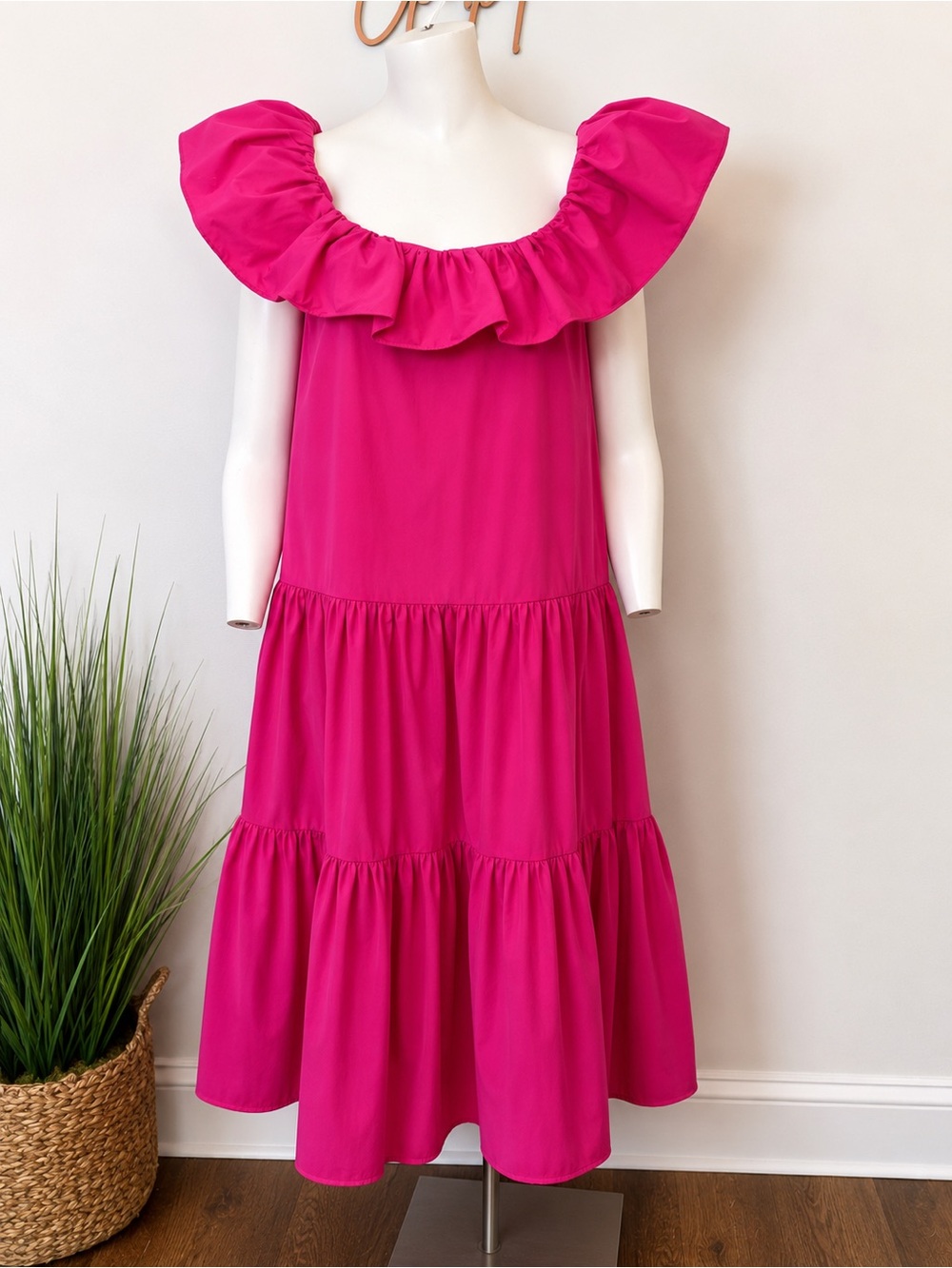 NWT Trina Turk Palm Canyon Pink Ruffle Midi Dress Medium
